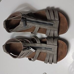 BearPaw Layla sandals